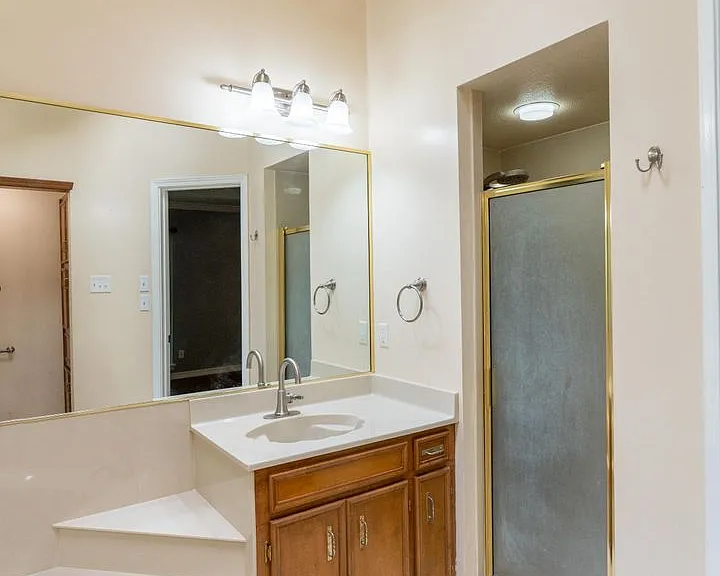 8052 Fernwood Cir — Photo 7