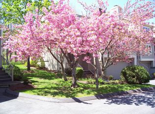 142 Lake Pl S, Danbury, CT 06810