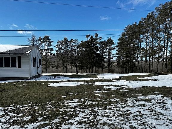 3rd image of 367 Manley Rd