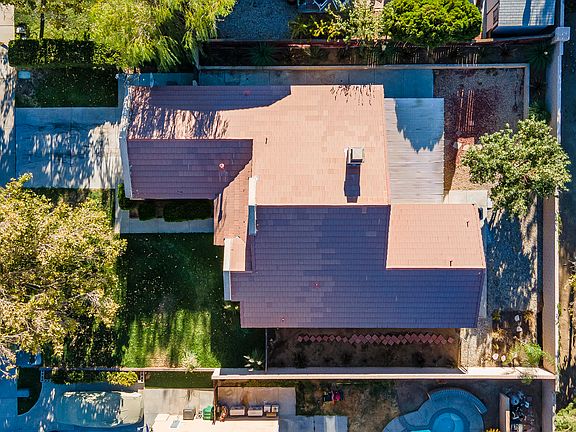 5th image of 2755 Cloverdale Ct