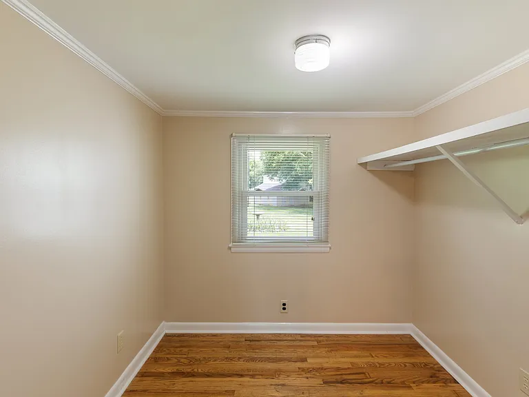 3228 Lakeshore Dr — Photo 38