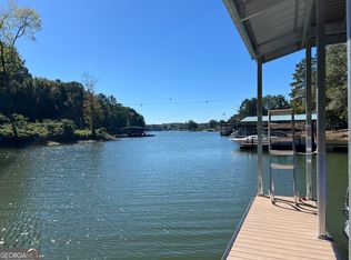 1056 Overlook Dr, Dawsonville, GA
