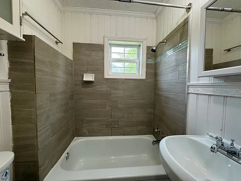 412 W. Atlantic Street — Photo 6