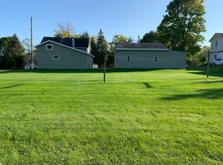 4302 Broadway St, Manitowoc, WI 54220