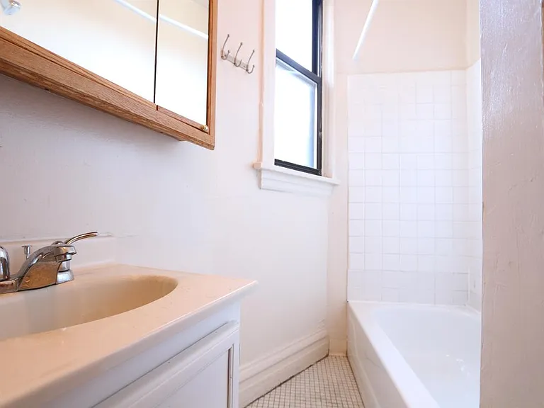 1353 W Taylor St #2R — Photo 13