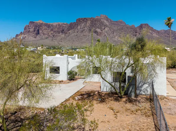 4979 E PIONEER Street, Apache Junction, AZ 85119