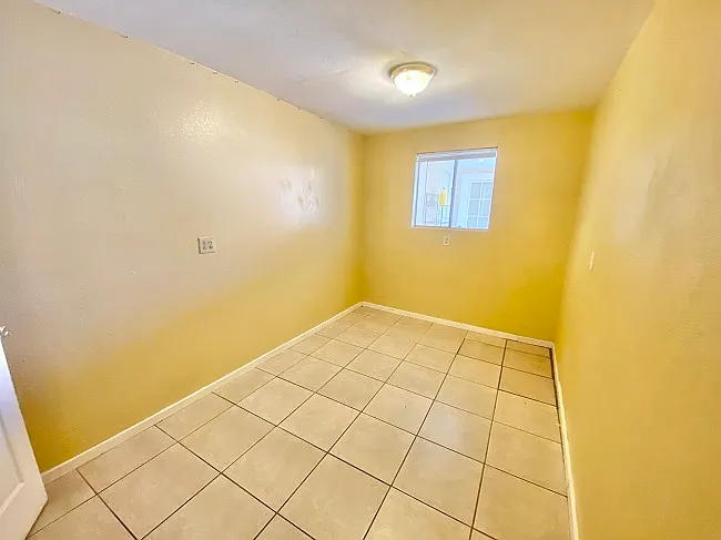 2152 S Maple Ave #B — Photo 8