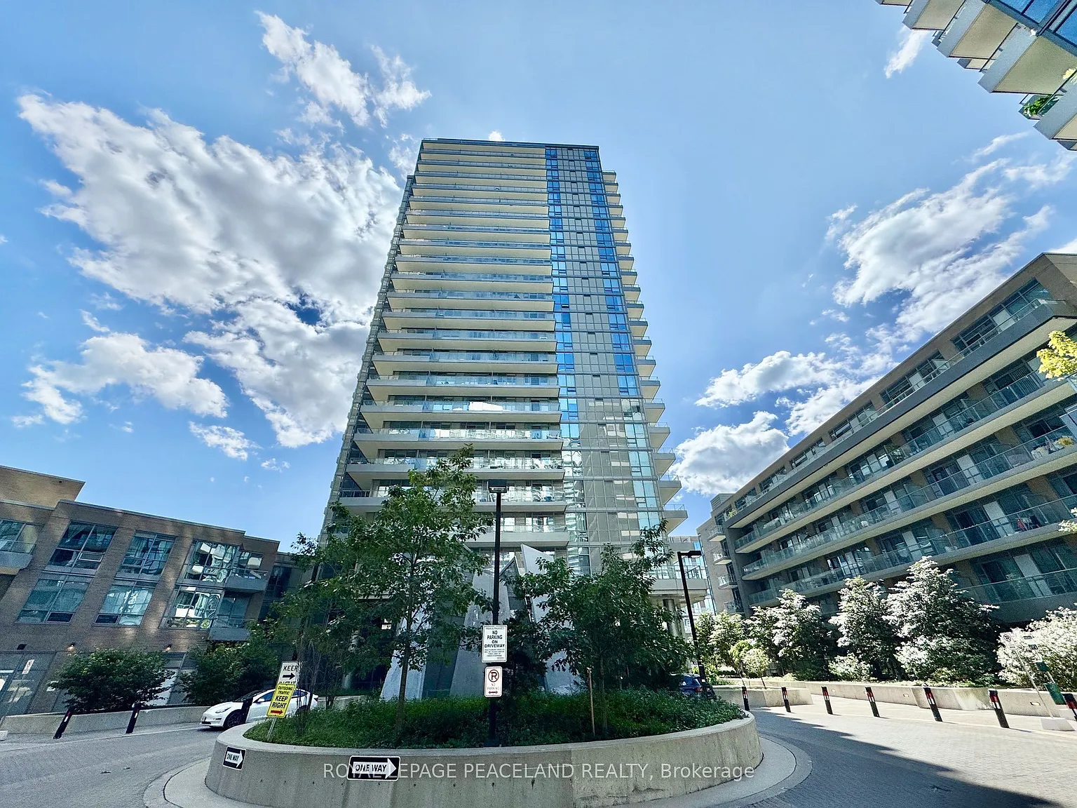 2 bed, $2,350 — Photo 2
