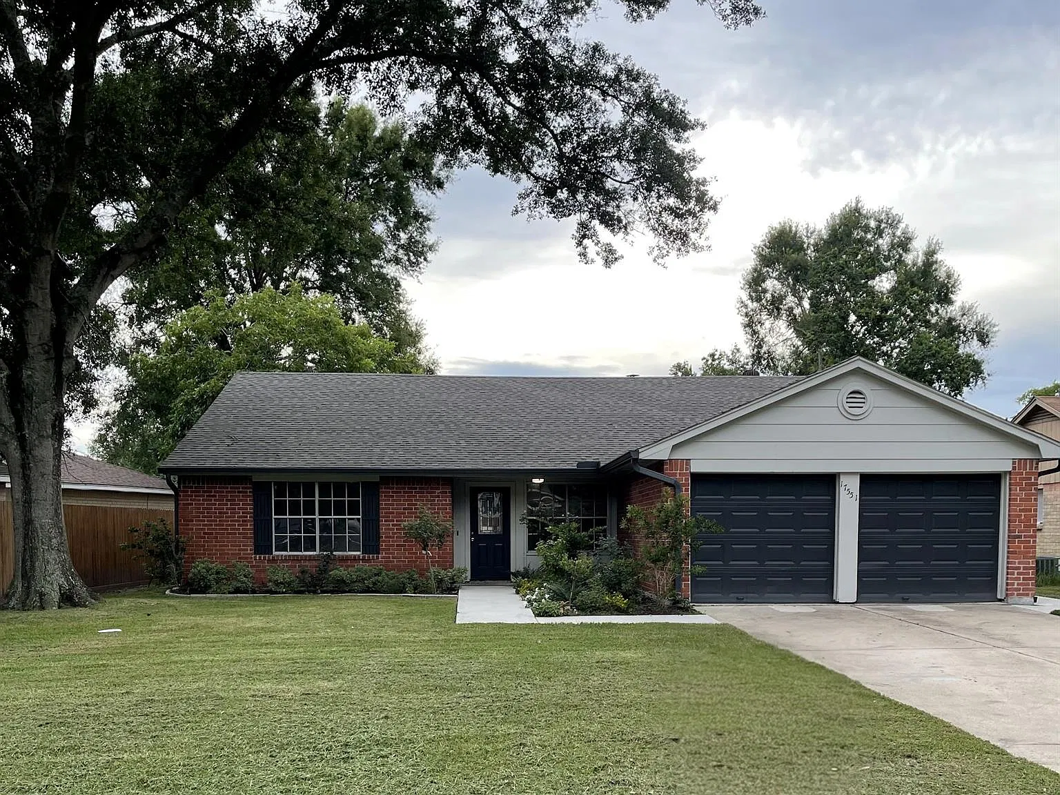 4 bed, 4.0 bath, 1896 sqft, $2,100 — Photo 1
