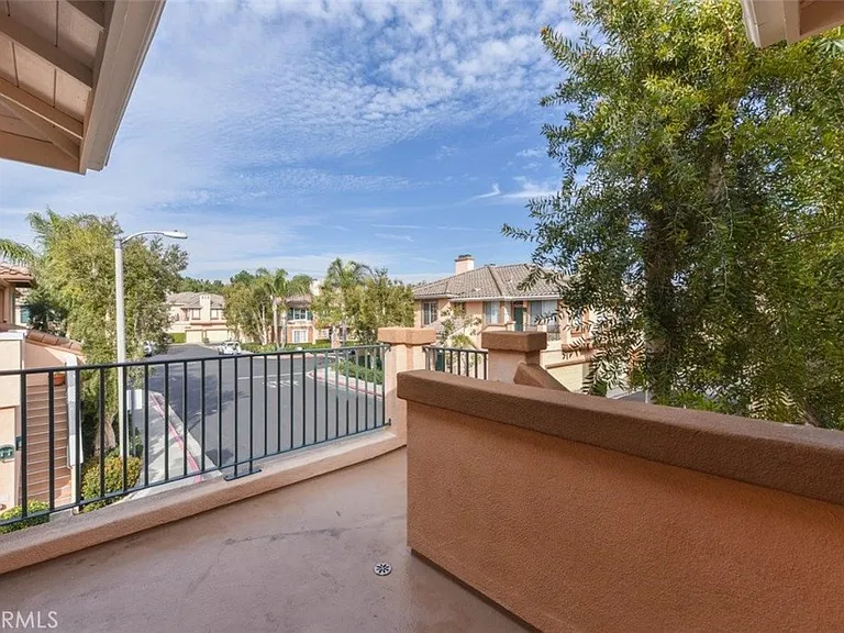 3400 Ladrillo Aisle — Photo 27