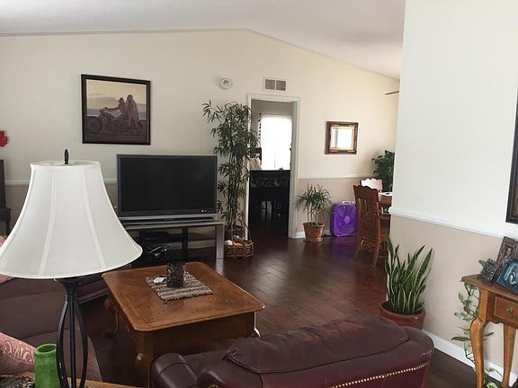 5th image of 255 Pomo St