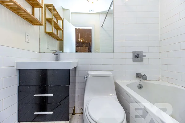 Rented by EXR | media 8