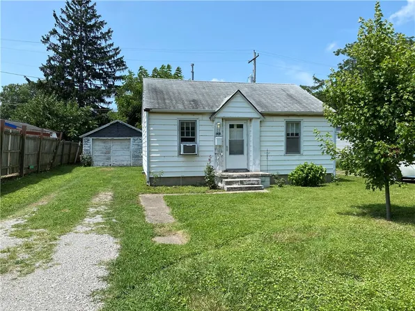 1416 14th St, Charleston, IL 61920