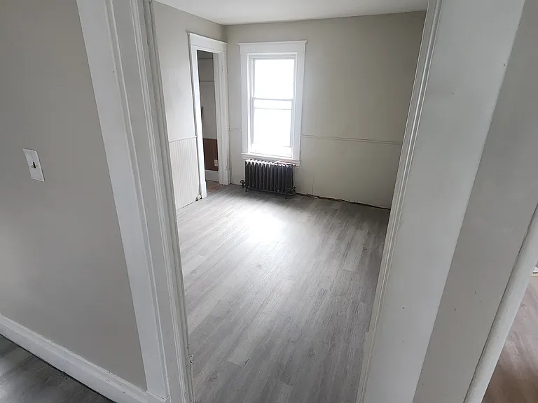 724 Augustus Pl — Photo 3