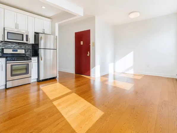 221 Macon Street image 1 of 5