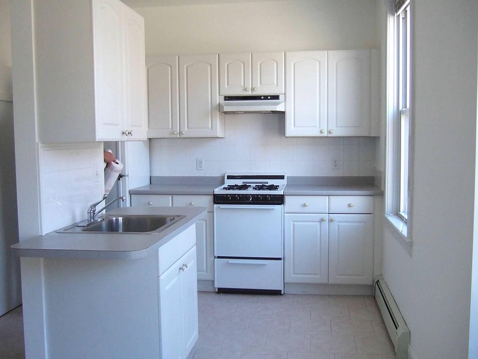 1st image of 100 Main St APT 3A