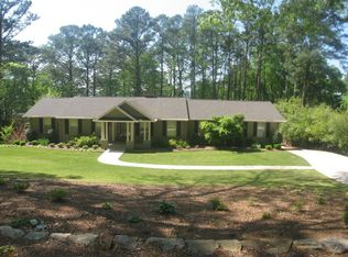 1722 Forest Dr, Guntersville, AL 35976
