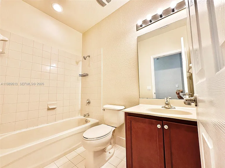 11403 NW 89th St #219 — Photo 34