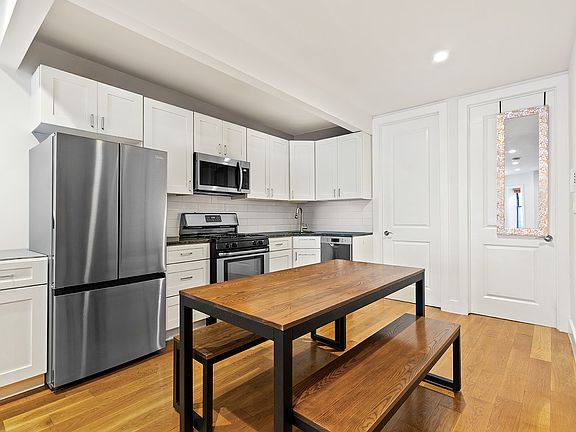 3rd image of 63 Clarkson Ave