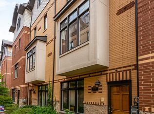 1031 Lincoln Trl, Oak Park, IL