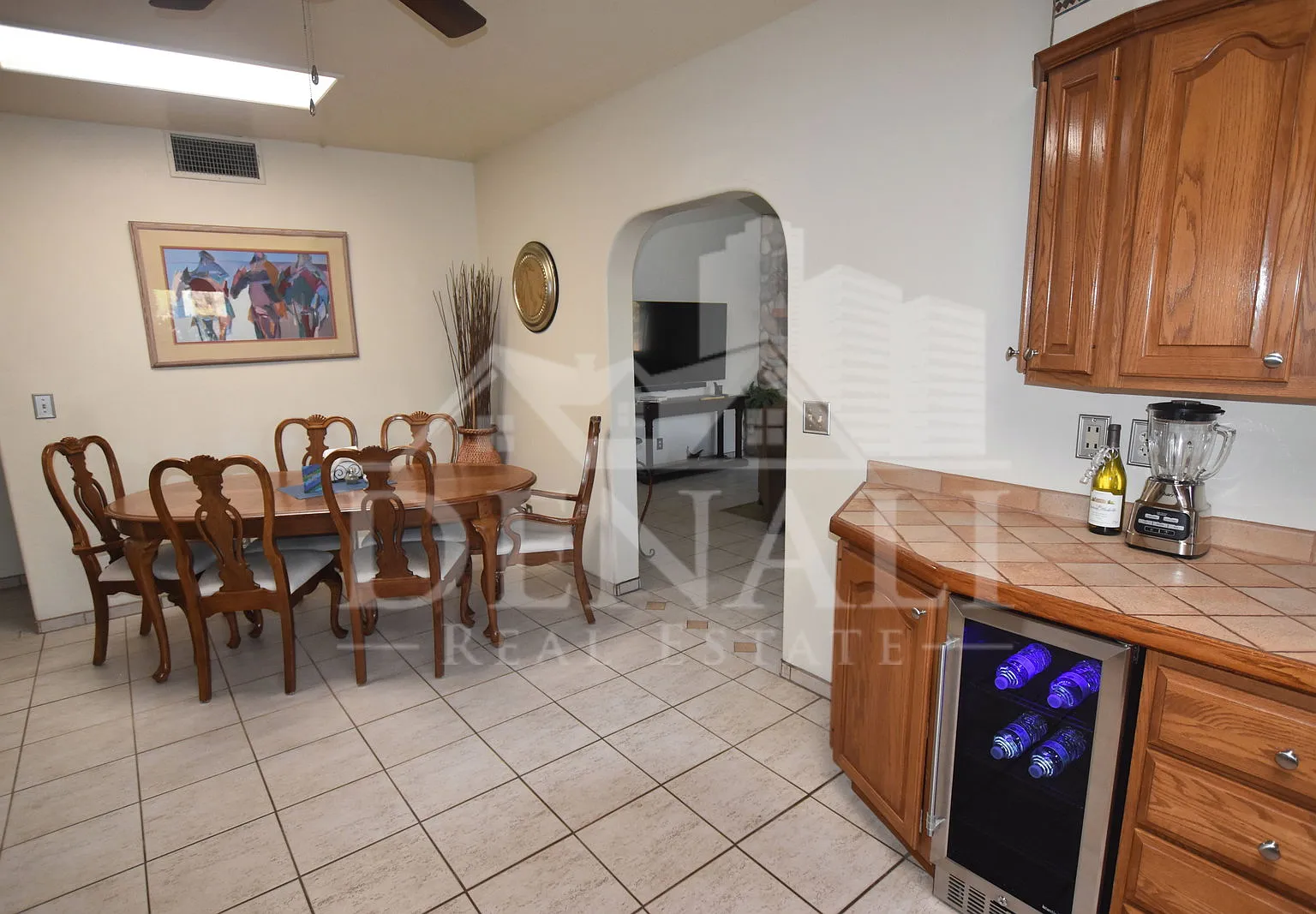3 bed, 2.0 bath, 1610 sqft, $1,895 — Photo 4