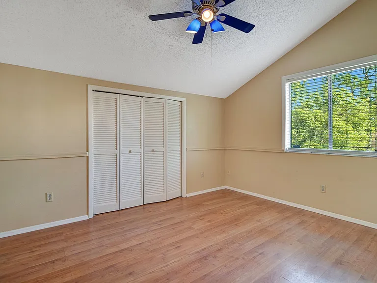 110 N Deerwood Ave — Photo 15