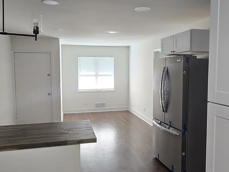 1437 Vesta Ave #2 — Photo 4