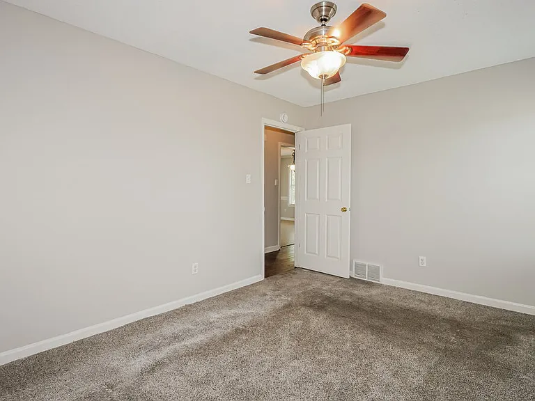 661 Shelley Renee Ln — Photo 15