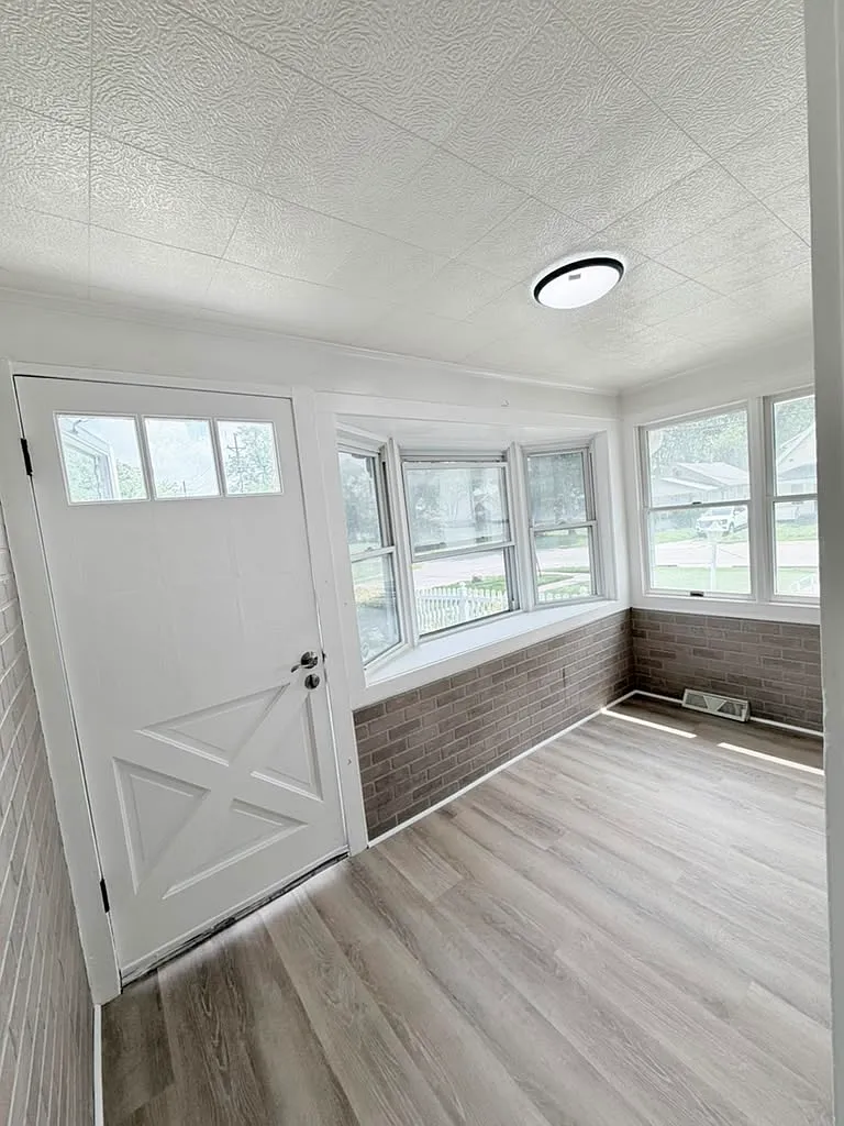 2 bed, 912 sqft, $1,050 — Photo 3