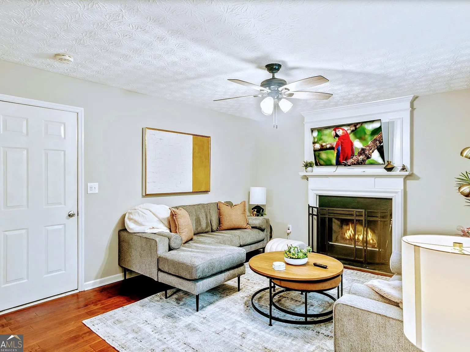 4 bed, 2.5 bath, 2000 sqft, $7,900 — Photo 2