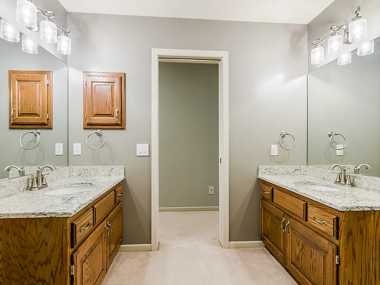 1108 Morgan Ln — Photo 24