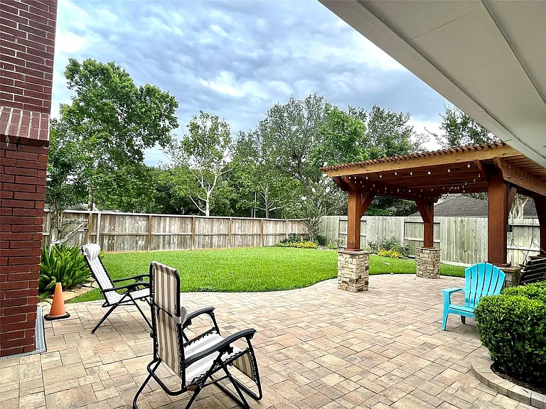 23203 Fall Wind Ct — Photo 26