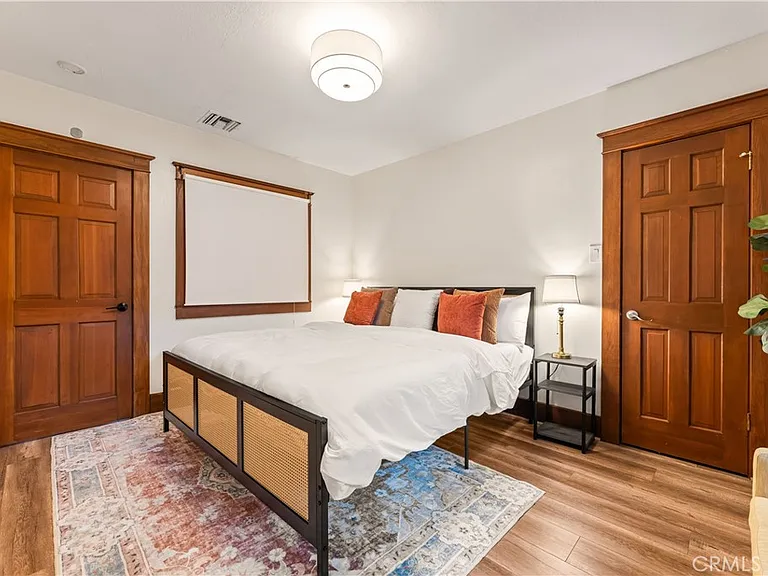 736 N Redonde Ave — Photo 11