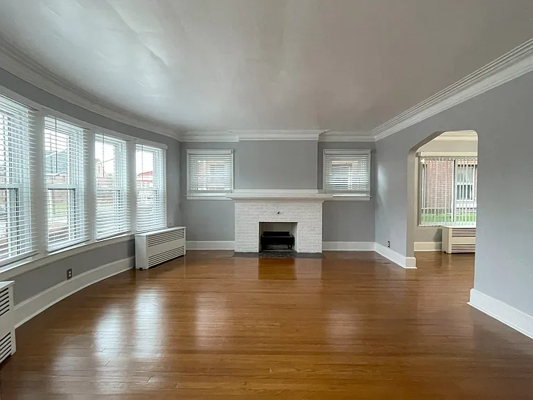 2286 Calvert St — Photo 7