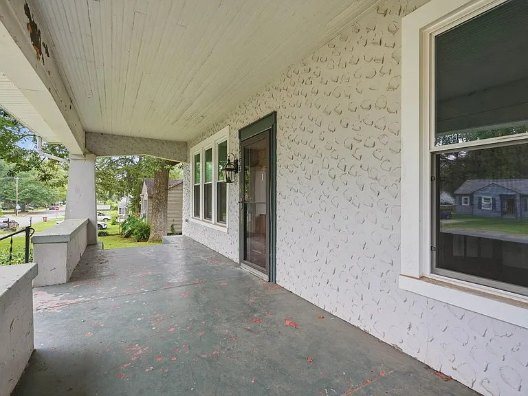 1623 Enolam Blvd SE — Photo 6