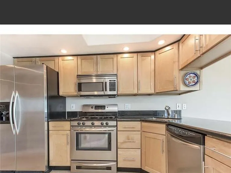 174 Cliff Dr #C — Photo 3