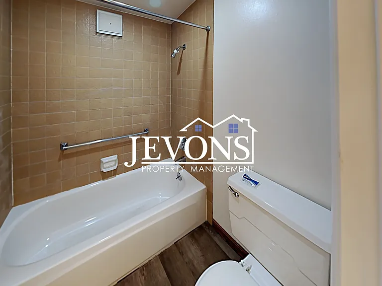 807 W Chestnut Ave #21 — Photo 11
