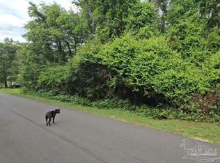 70 Juniper St, Mc David, FL 32568