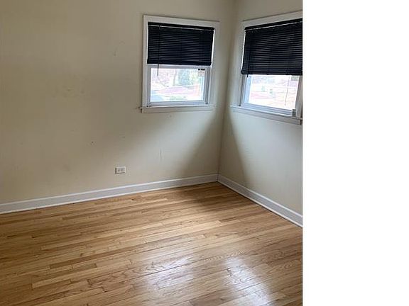 2nd image of 295 Crandon Ave