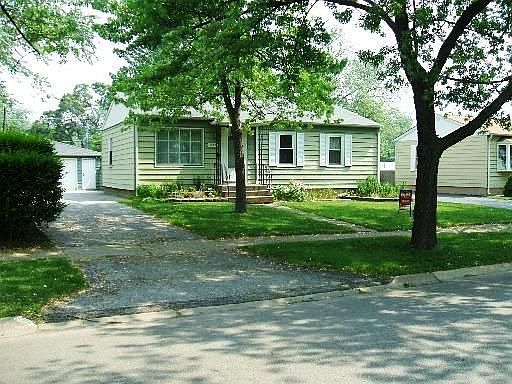 1st image of 1955 221st St