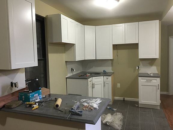 2nd image of 957 Bruckner Blvd Fl 1
