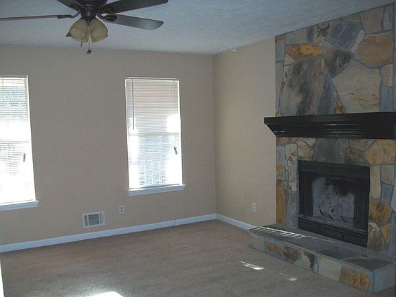 3rd image of 4232 Bradley Dr