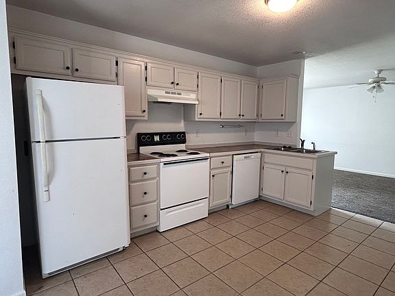 2nd image of 508 Elliott Ln