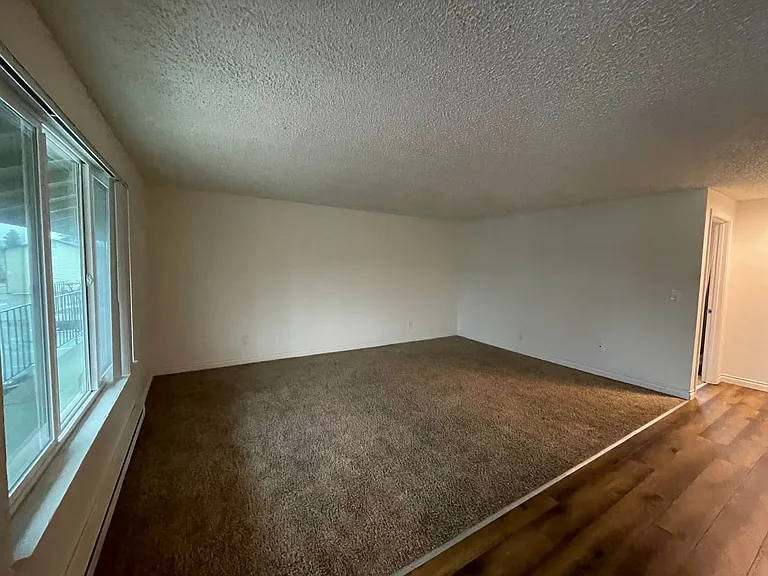 Dry Creek Apartments — Photo 4