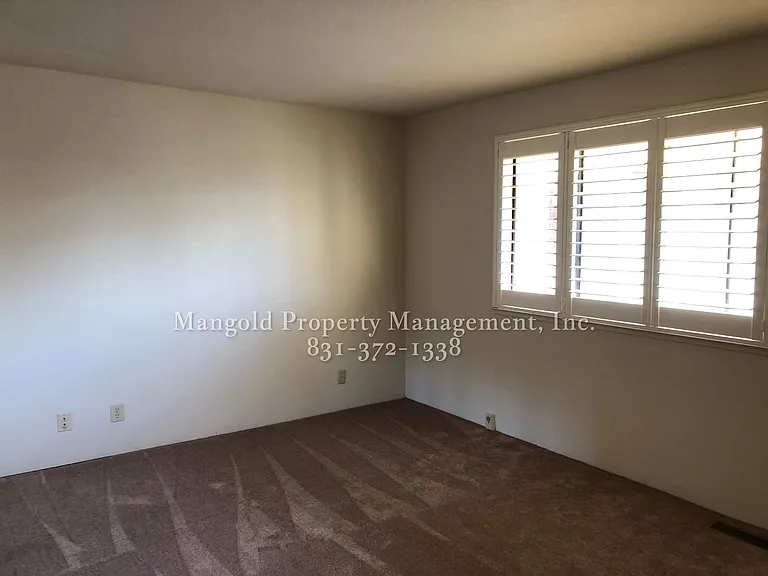 Huckleberry Hill Apartments — Photo 5