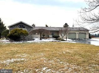 556 Swamp Picnic Rd, Gilbertsville, PA 19525