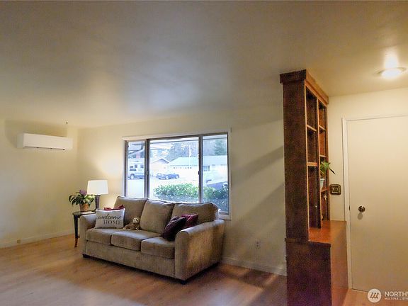 4th image of 8220 53rd Drive NE