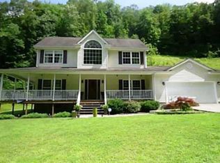 153 Brookside Mdws, Chapmanville, WV 25508