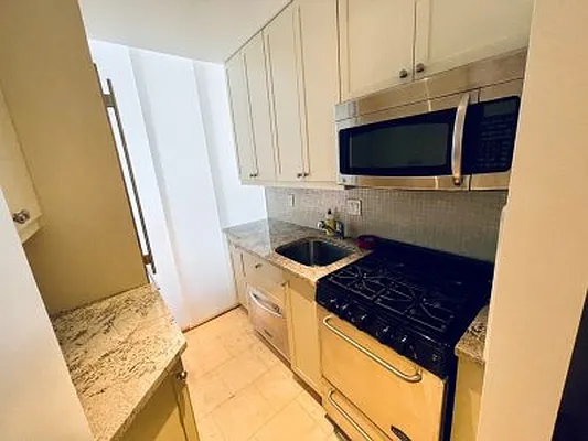 Rented by Triumph Property Group | media 10