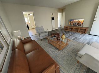 365 W Doran St #204, Glendale, CA 91203